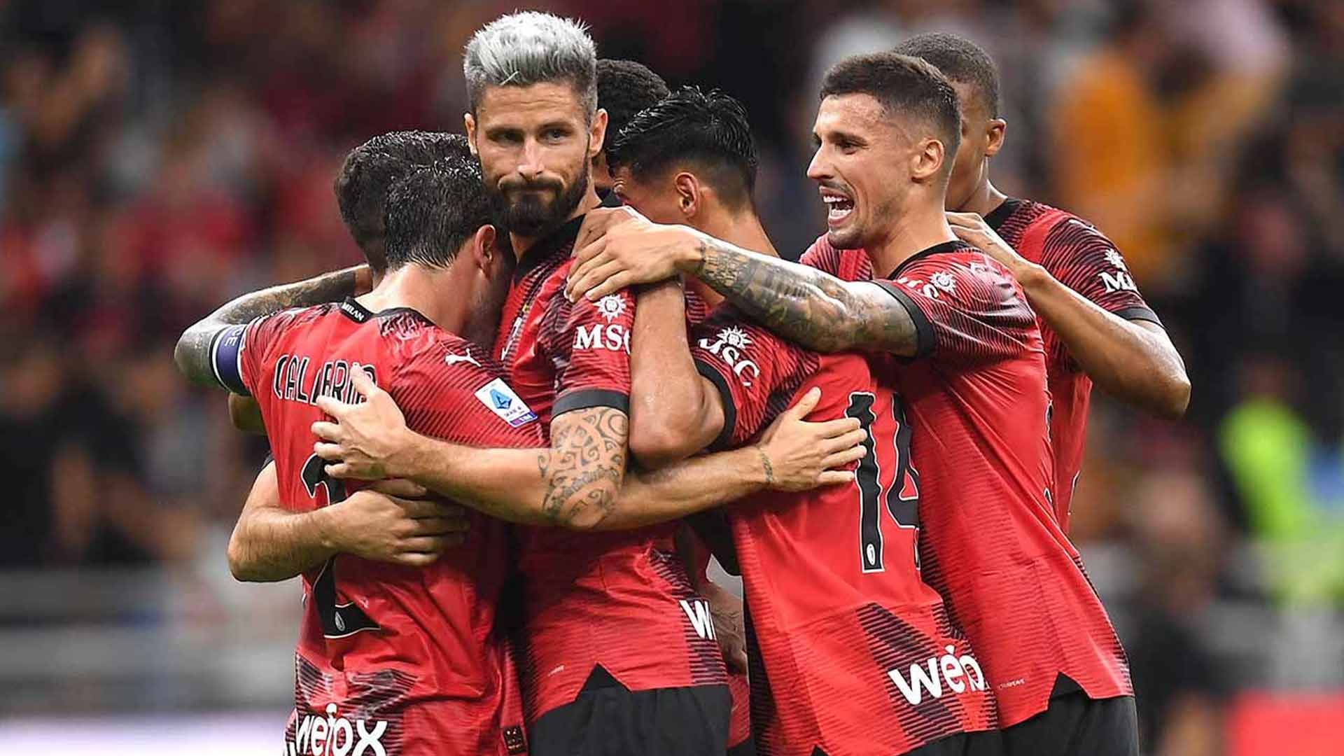 Kemenangan Dramatis AC Milan 3-2 atas Napoli, Leão dan Giroud Gemilang
